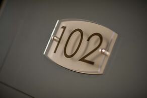 The James Suites