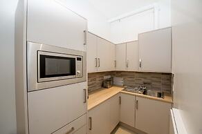 The James Suites