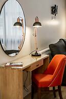 The James Suites
