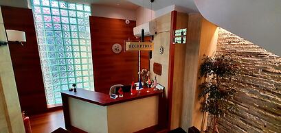 Nov Hotel