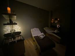 Nov Hotel
