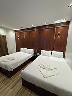 Sahara Pyramids Inn