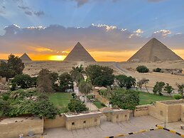 Sahara Pyramids Inn