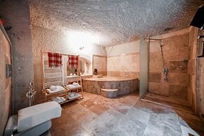 Zeus Cave Suites