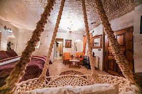 Zeus Cave Suites