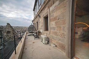 Zeus Cave Suites