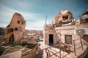 Zeus Cave Suites
