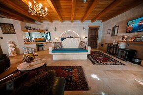Zeus Cave Suites