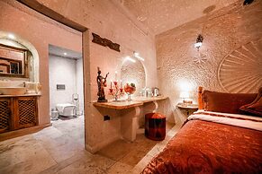 Zeus Cave Suites