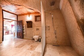 Zeus Cave Suites