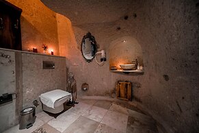 Zeus Cave Suites