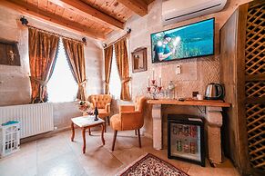 Zeus Cave Suites