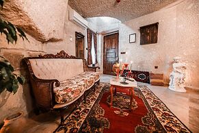 Zeus Cave Suites