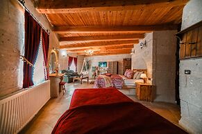 Zeus Cave Suites