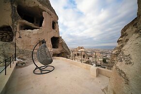 Zeus Cave Suites