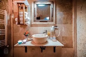 Zeus Cave Suites