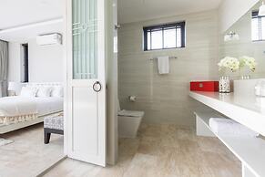 Skye Beach Hotel