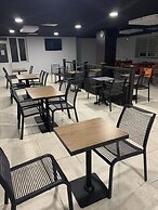 Otel 374