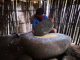 Ditsowou Lodge & Tours