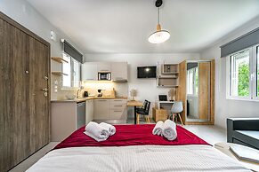 Elia Tree Studios