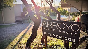 Arroyo Suite House