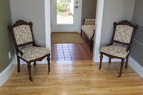 Fox Point Inn