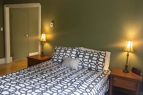 Fox Point Inn