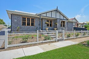 Accommodation Hunter - Adams St Maitland