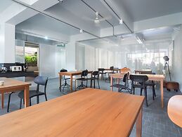 Loyy Hotel - Hostel