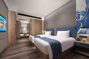 Naive S Hotel