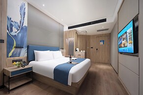 Naive S Hotel