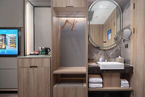 Naive S Hotel