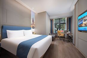 Naive S Hotel