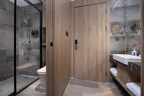 Naive S Hotel