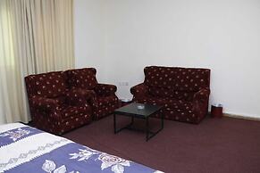 Seleen Hotel Suites