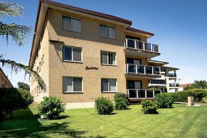 Sunlake Unit 9