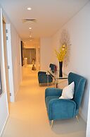 4BR Apt on Bluewater Island