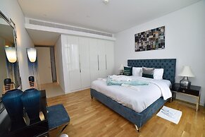 4BR Apt on Bluewater Island