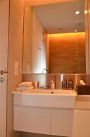 4BR Apt on Bluewater Island