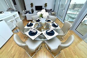 4BR Apt on Bluewater Island