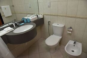 Luxury 4BR Apartment in Horizon Towers