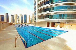 Luxury 4BR Apartment in Horizon Towers