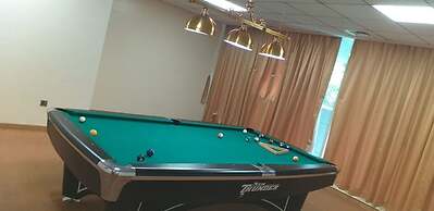 Luxury 4BR Apartment in Horizon Towers