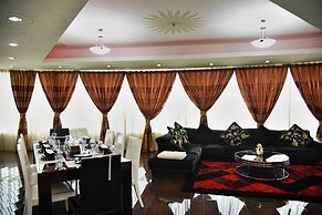 Luxury 4BR Apartment in Horizon Towers