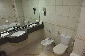 Luxury 4BR Apartment in Horizon Towers