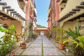 Caribbean Breeze 6b 2 Bedroom Condo by RedAwning