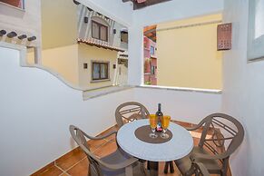 Caribbean Breeze 6b 2 Bedroom Condo by RedAwning