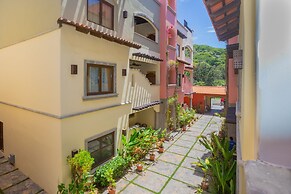 Caribbean Breeze 6b 2 Bedroom Condo by RedAwning