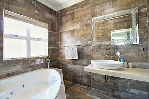 Caribbean Estate Deluxe