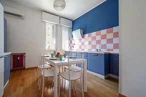 Sant'Orsola Colorful Huge Apartment